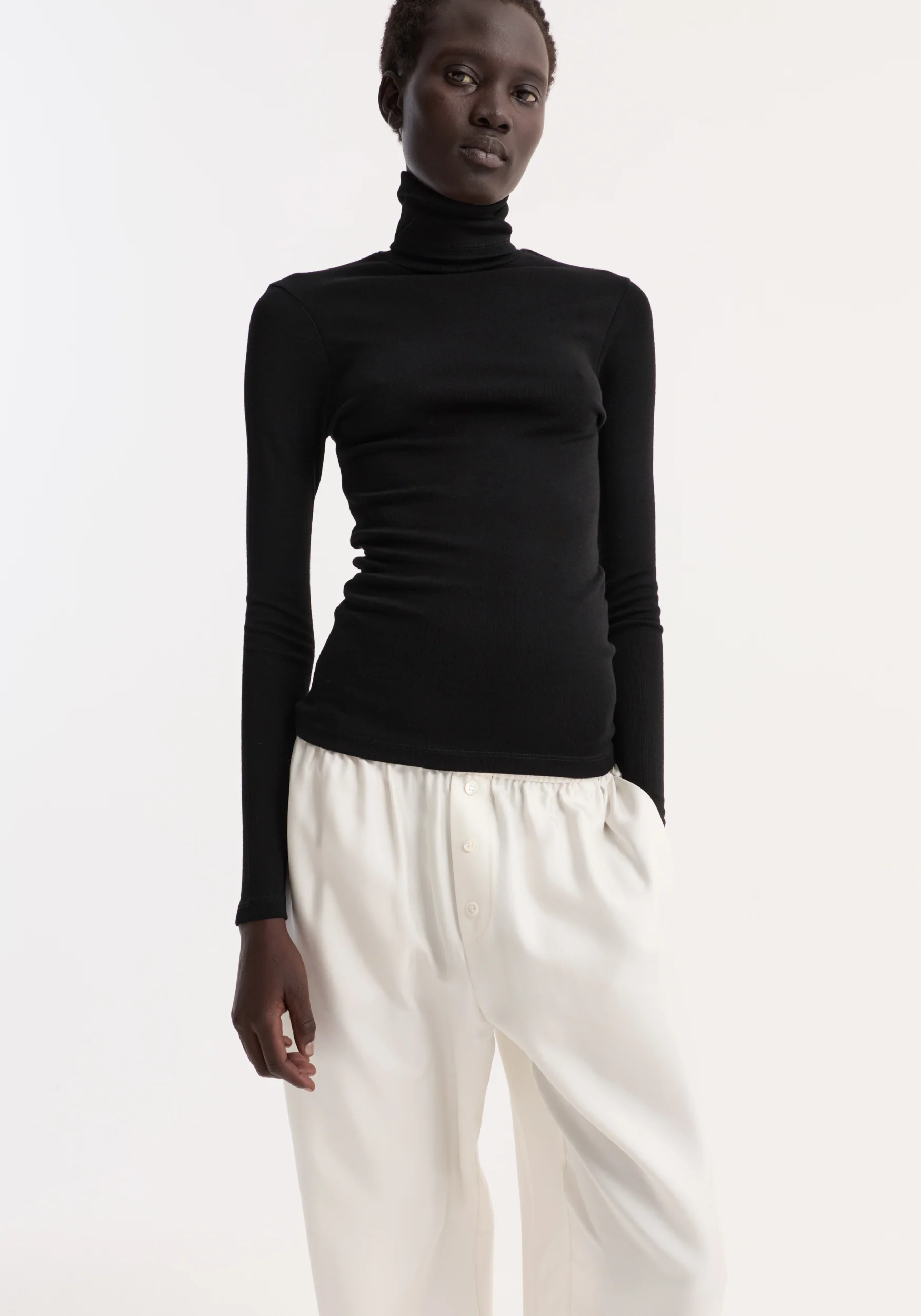 Fine merino turtleneck | black - Image 3