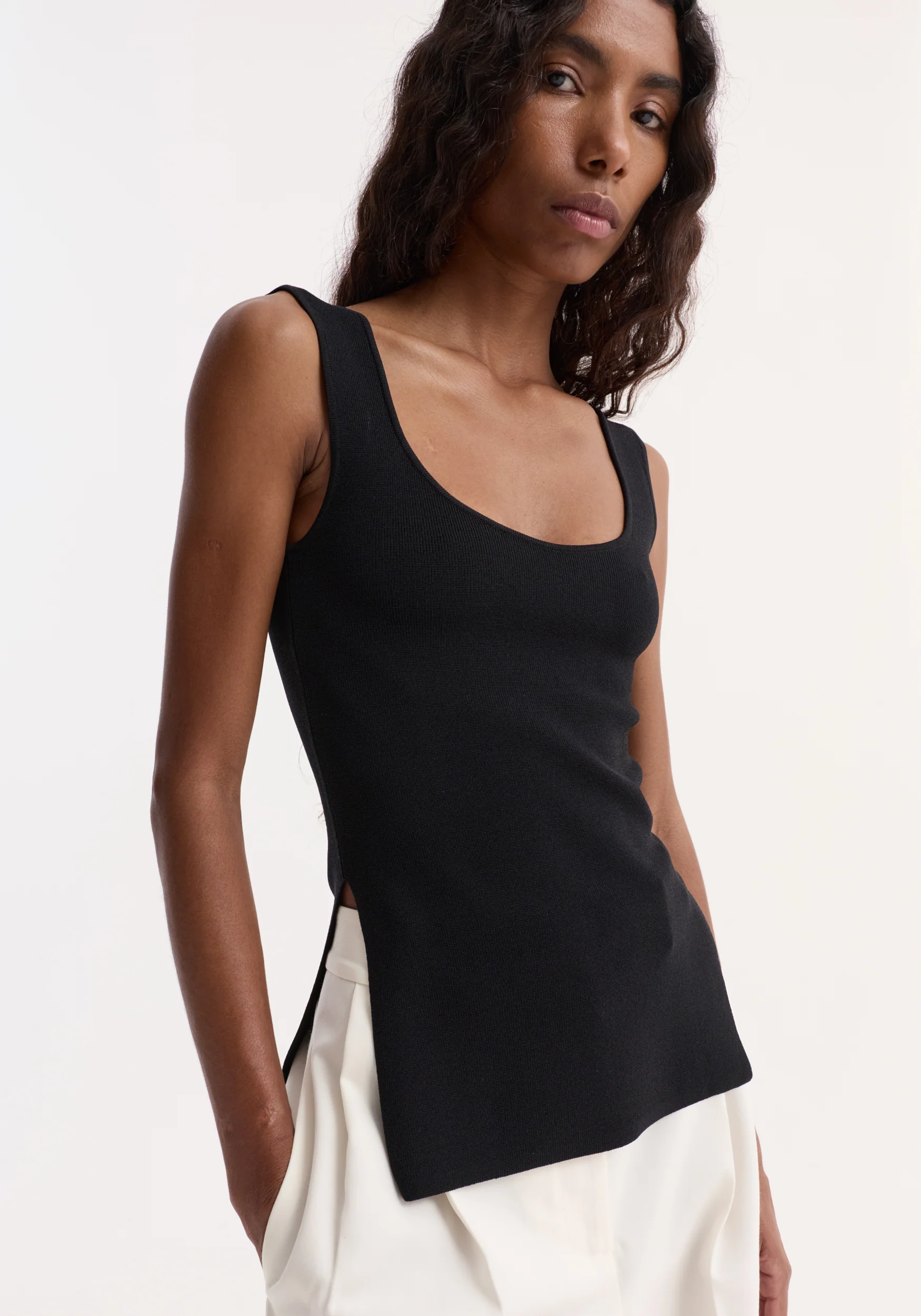 Long knitted bustier top | black - Image 3