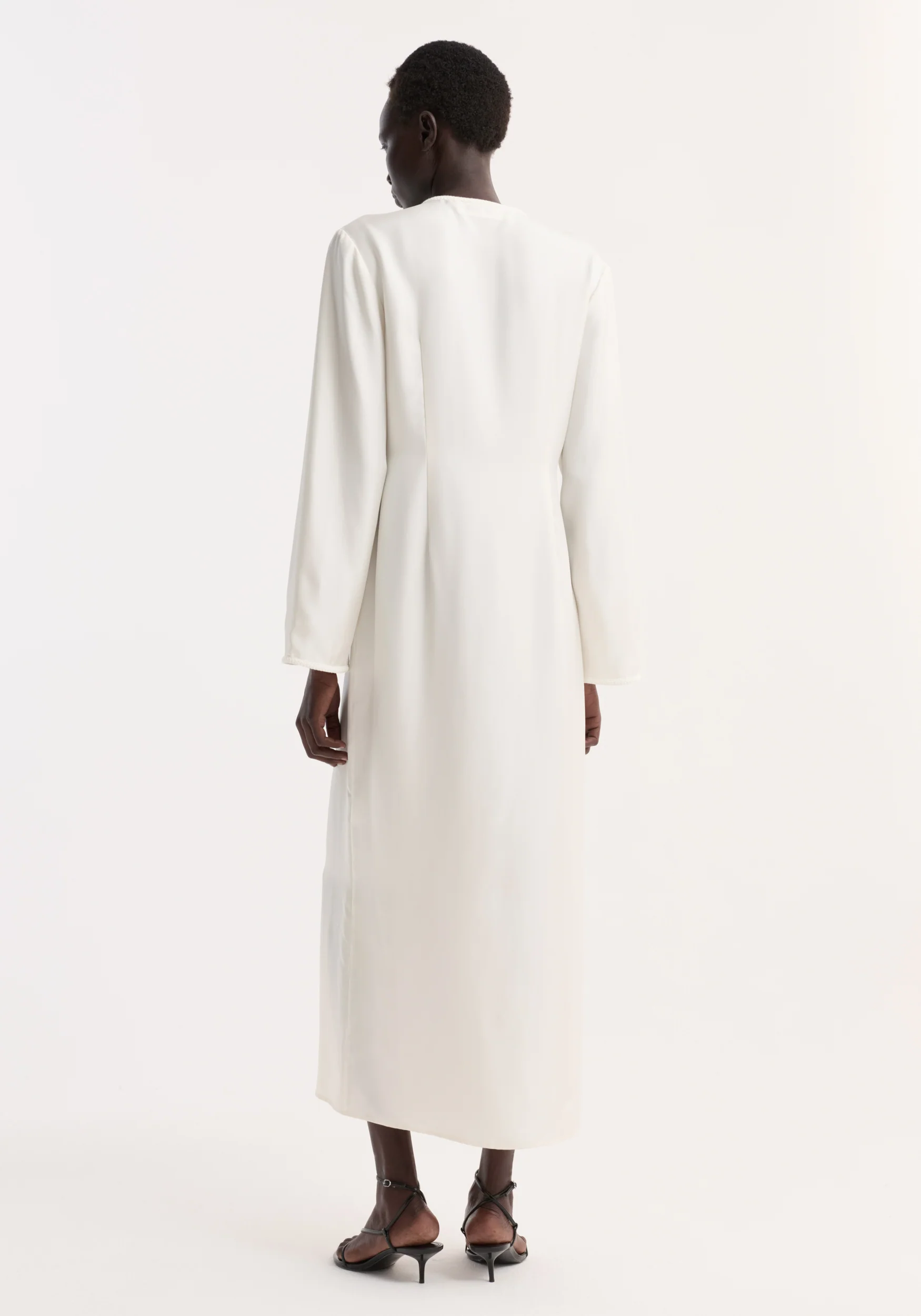 Pankou closure silk dress | cream - Image 5