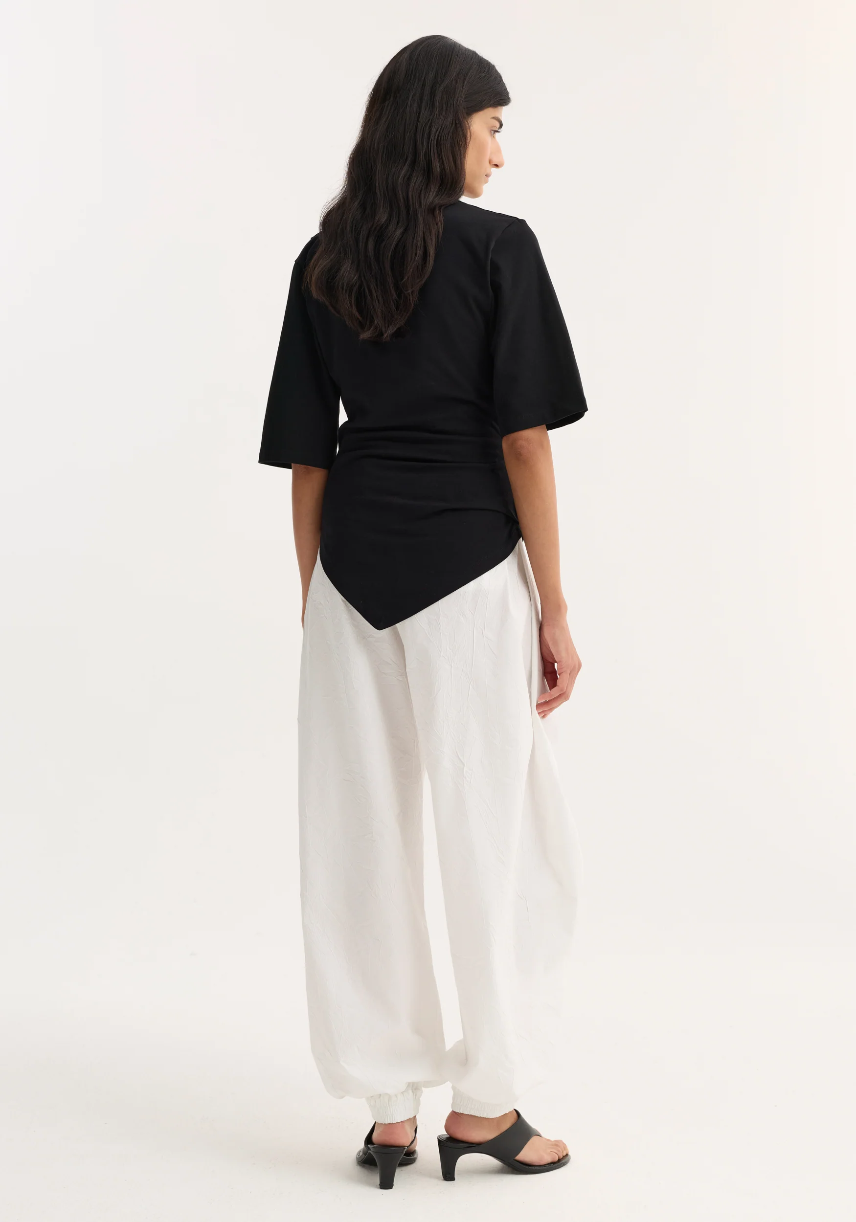 Reinvented twisted t-shirt | black - Image 3