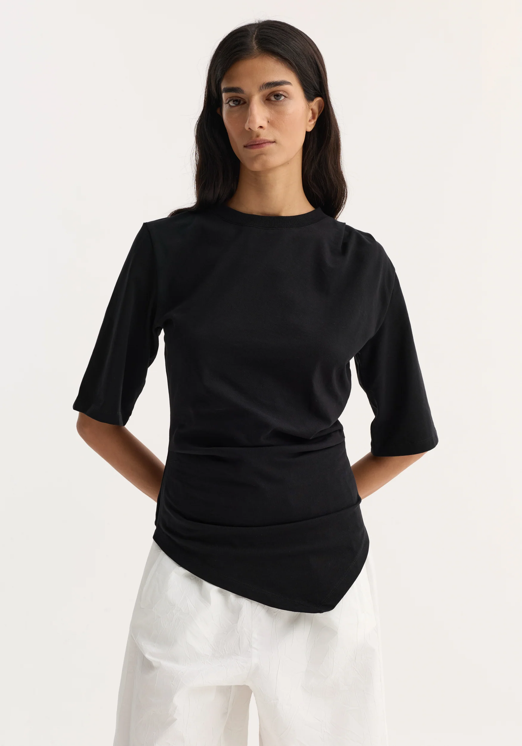 Reinvented twisted t-shirt | black - Image 4
