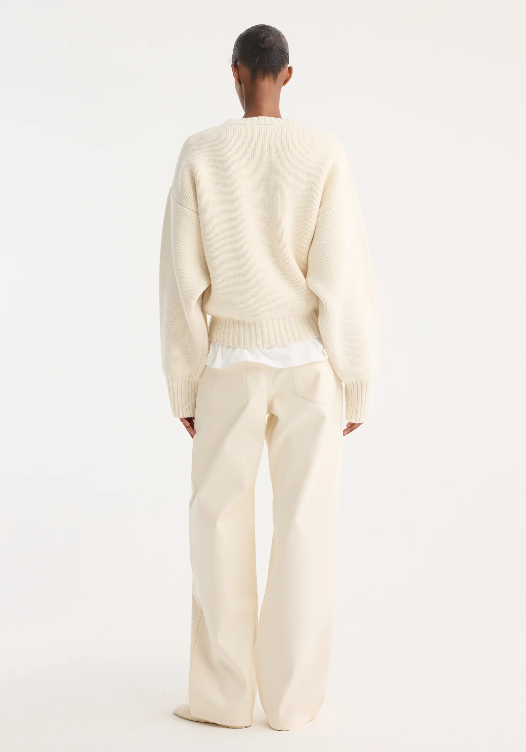Sculptural compact crewneck | off white - Image 5