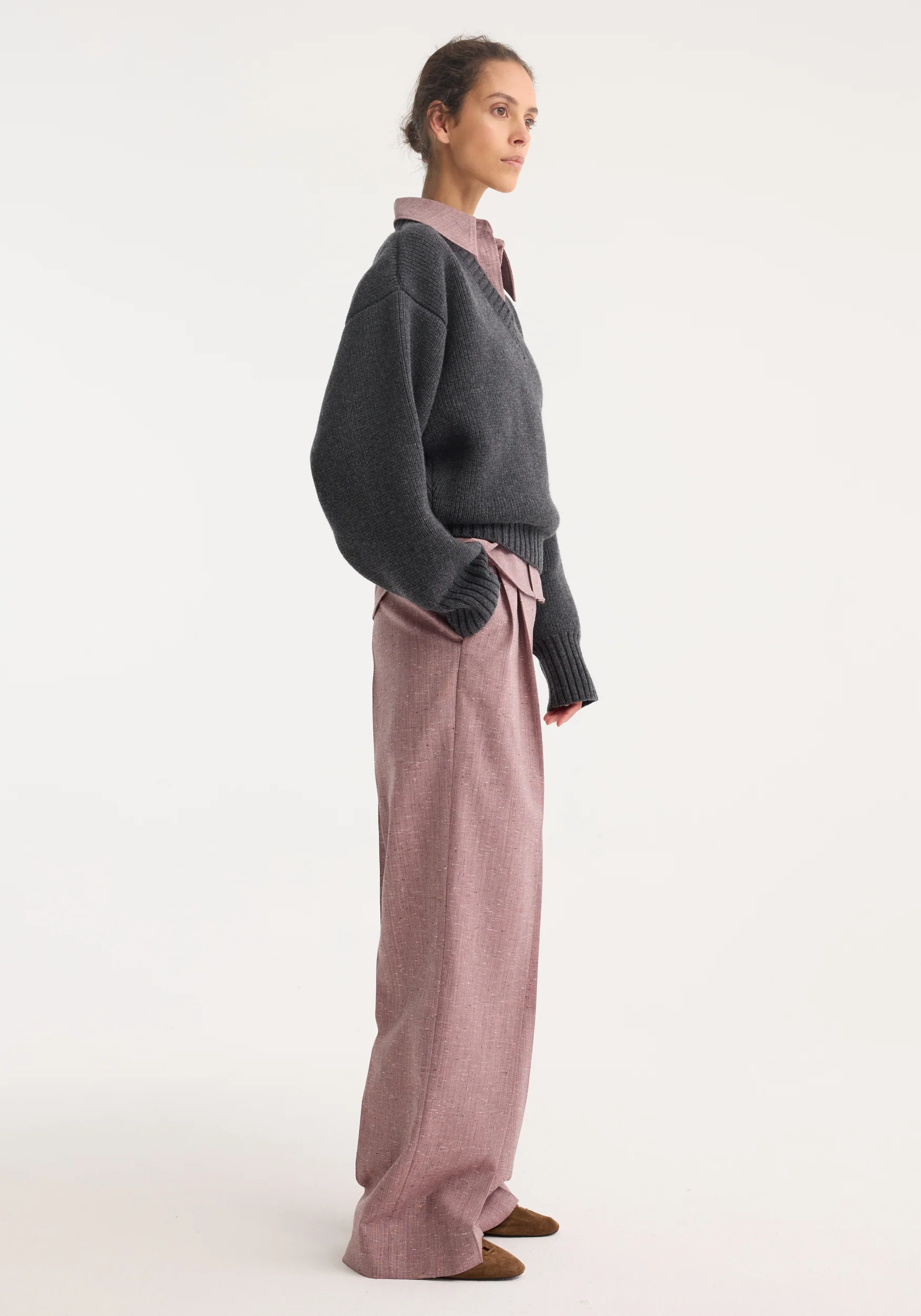 Sculptural compact v-neck | mid grey melange - Image 3