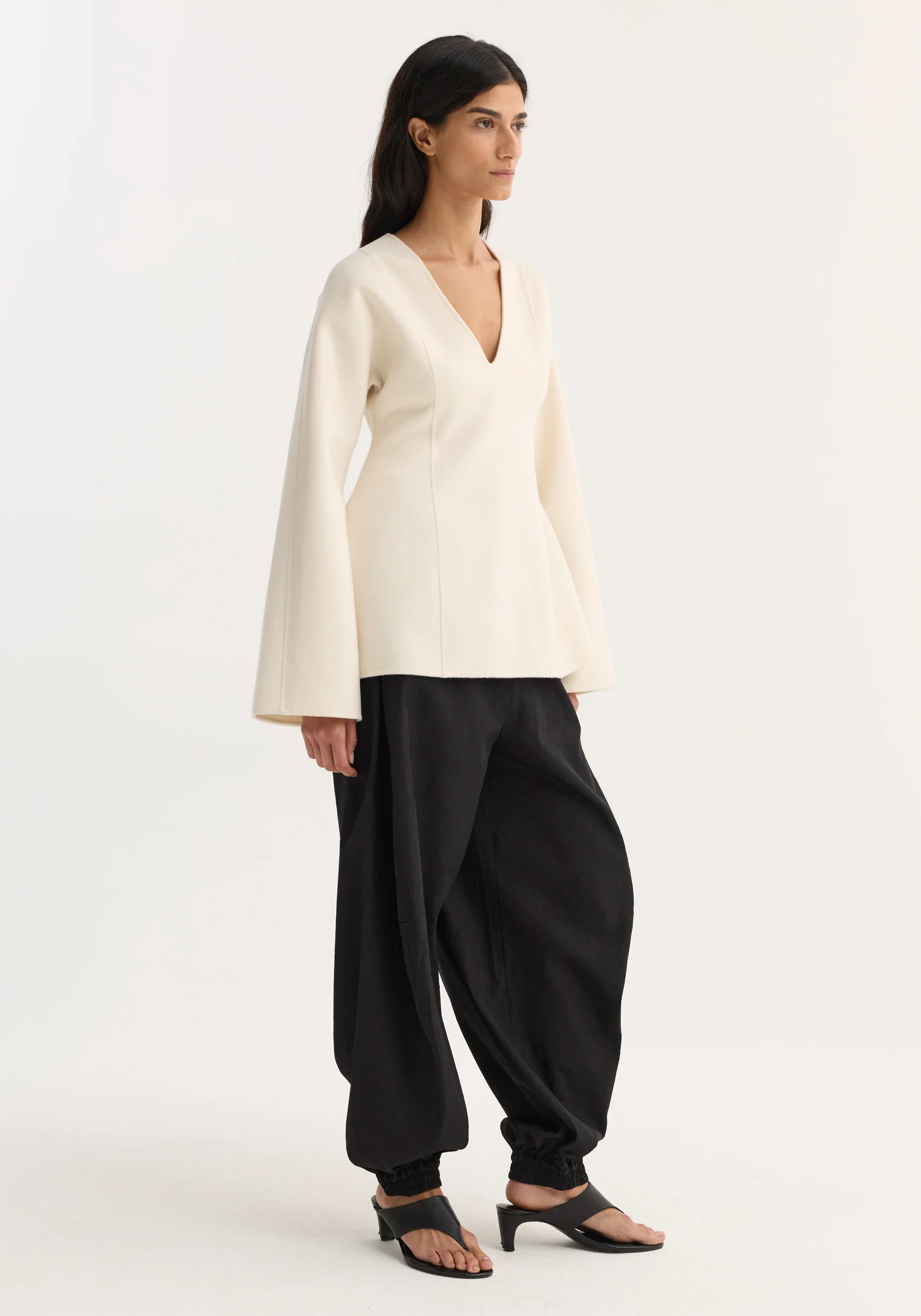 Sculptural long sleeve top | off white - Image 4