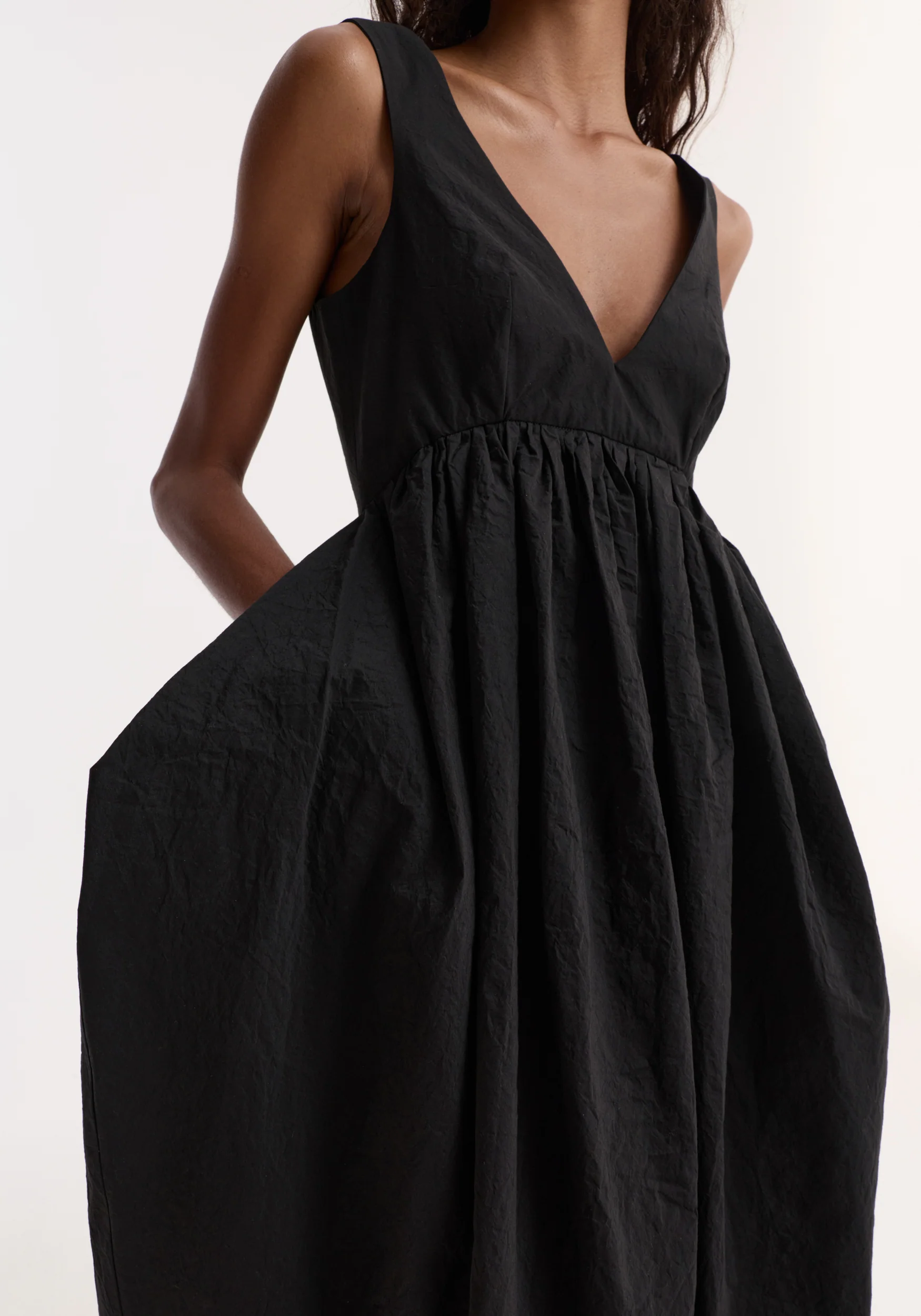 Sculptural textured cotton dress | black - Image 3