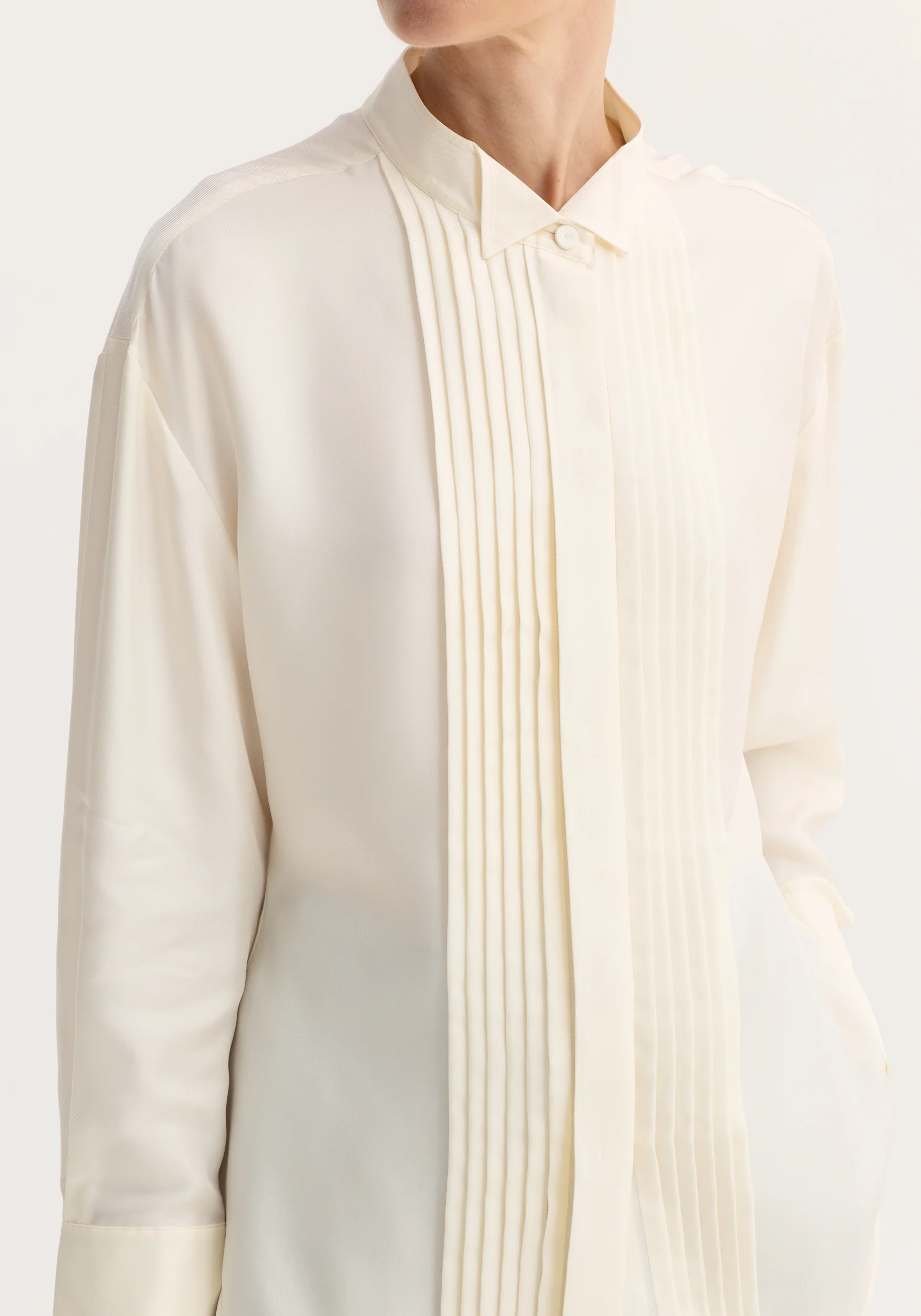 Shaped tuxedo silk shirt | cream - Image 4