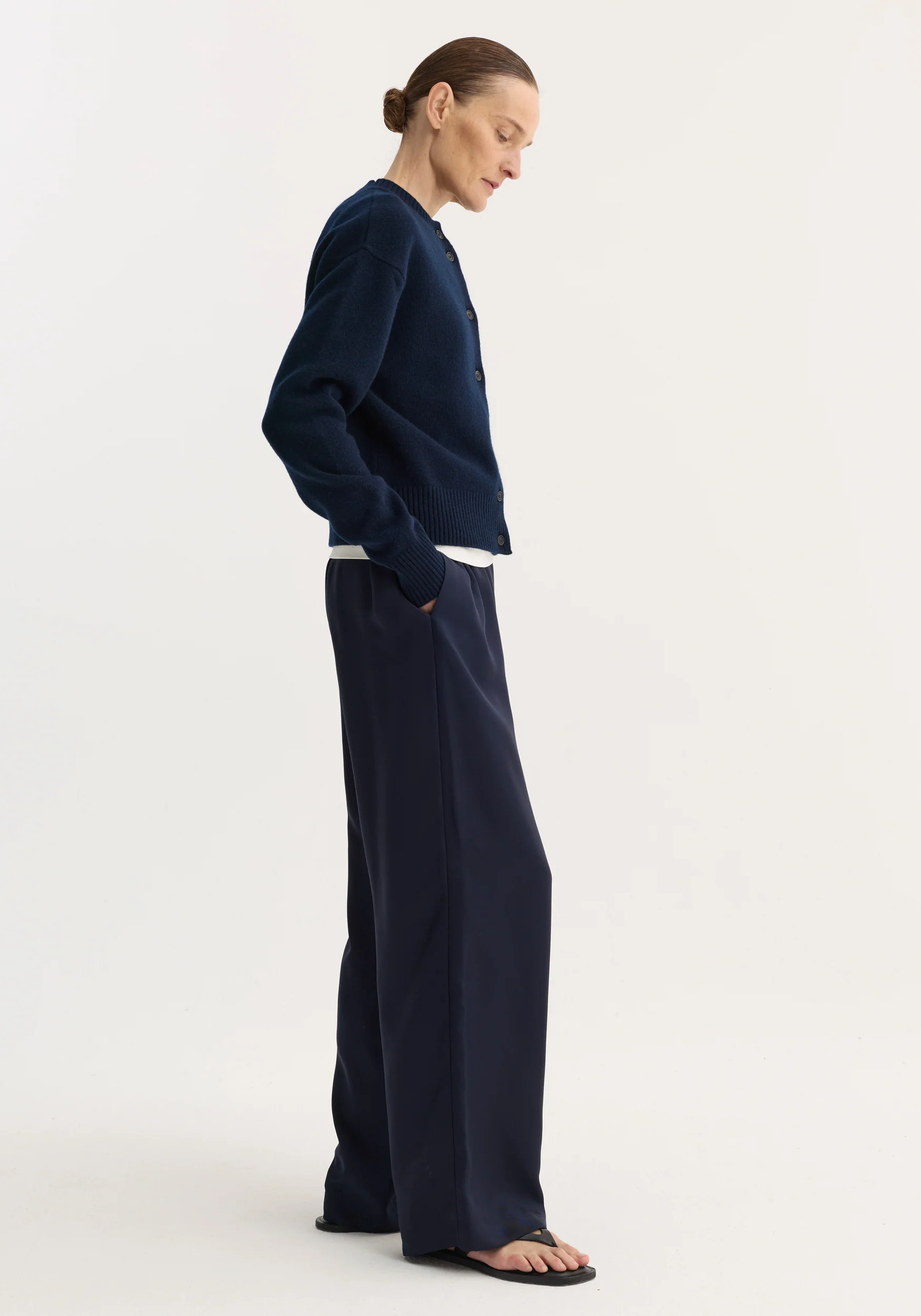 Short boiled cardigan | navy - Image 3