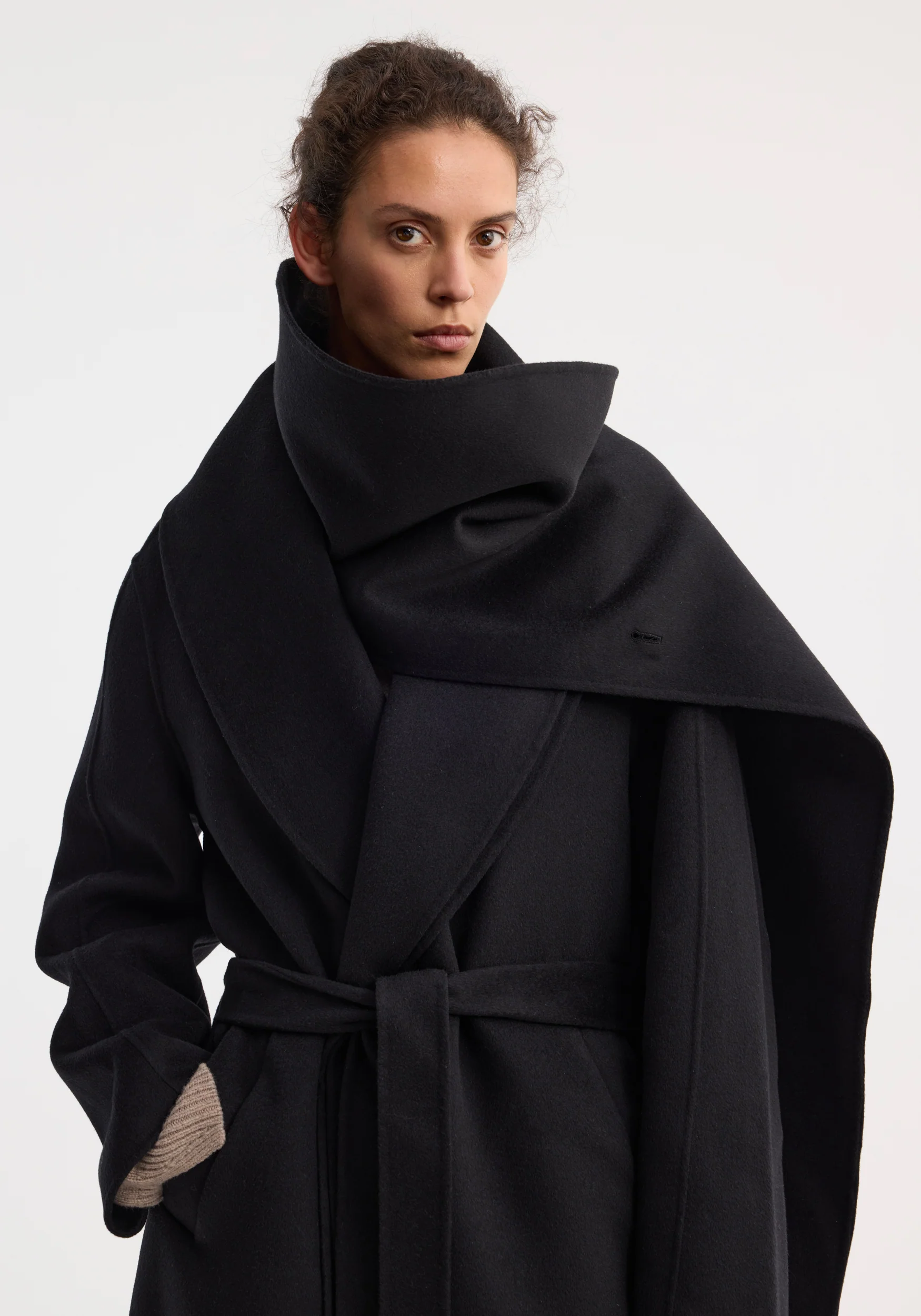 Signature double-faced scarf coat with belt | black - Image 4