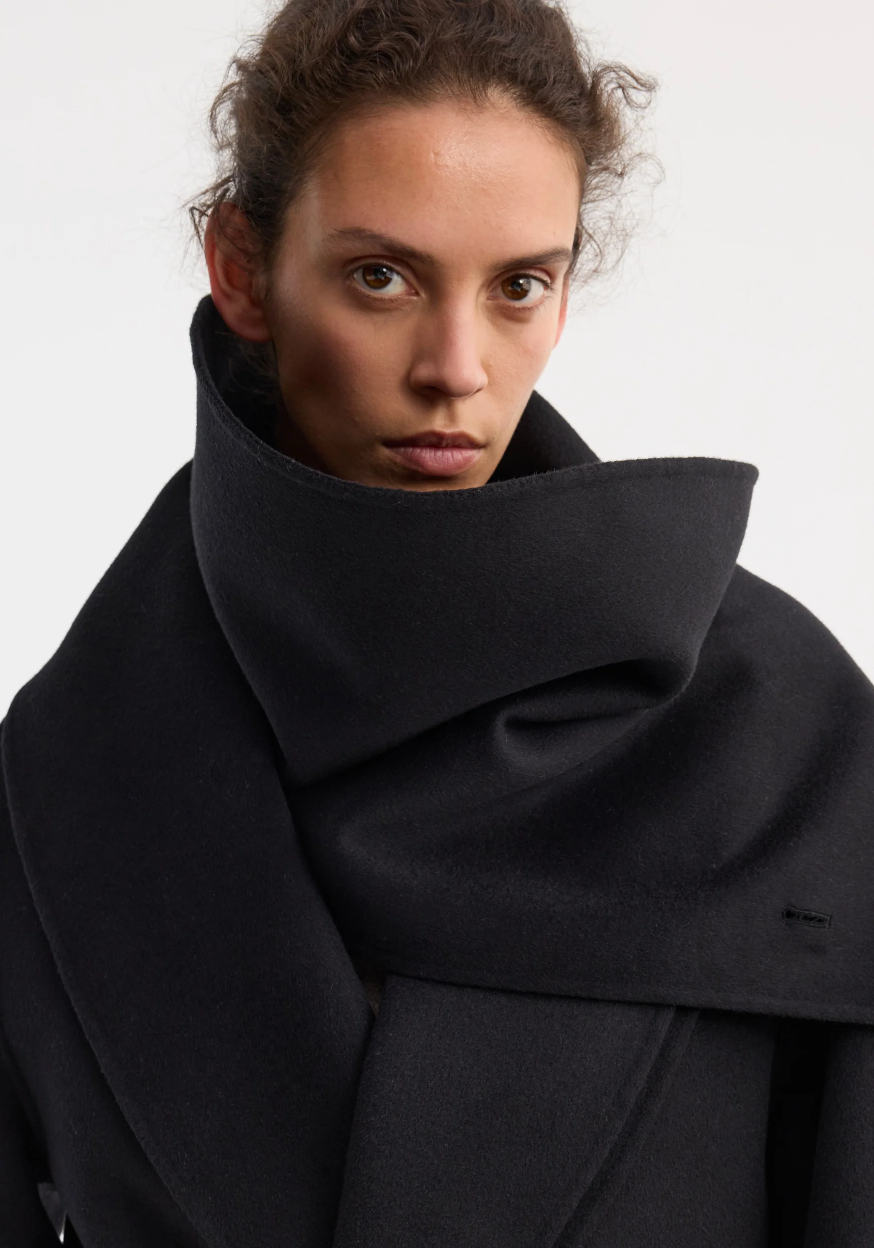 Signature double-faced scarf coat with belt | black - Image 5