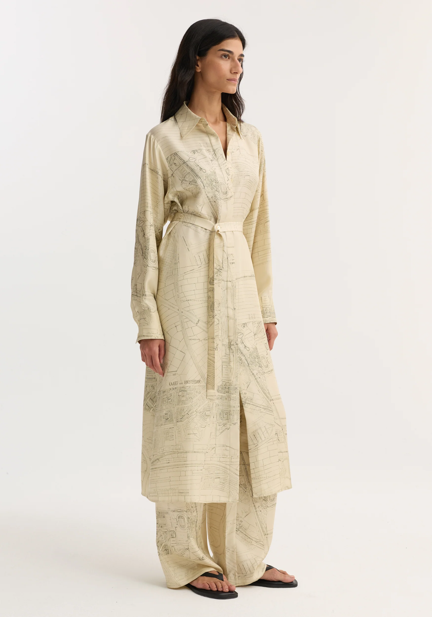Silk open back wrap dress | Amsterdam - Image 3
