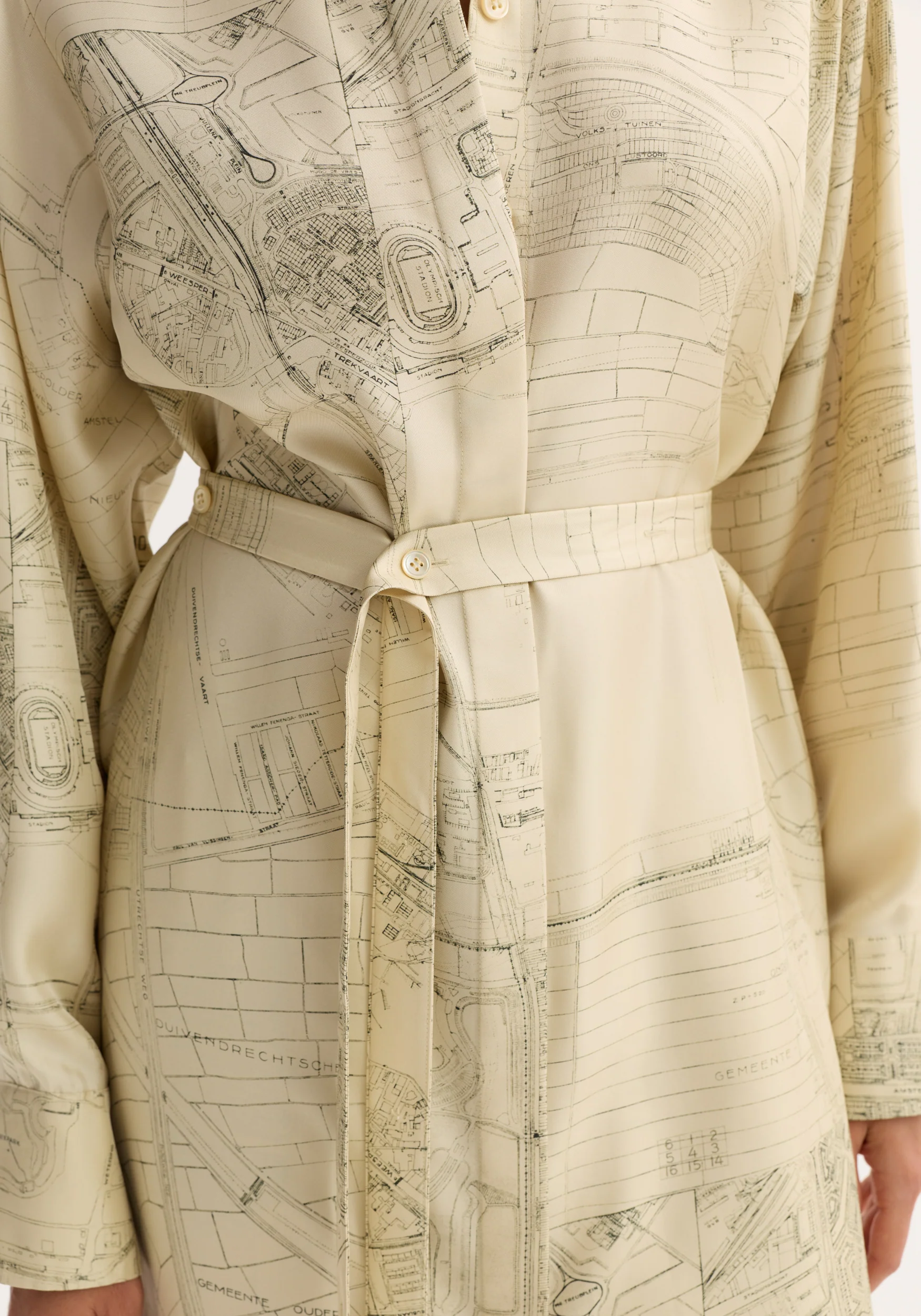 Silk open back wrap dress | Amsterdam - Image 4