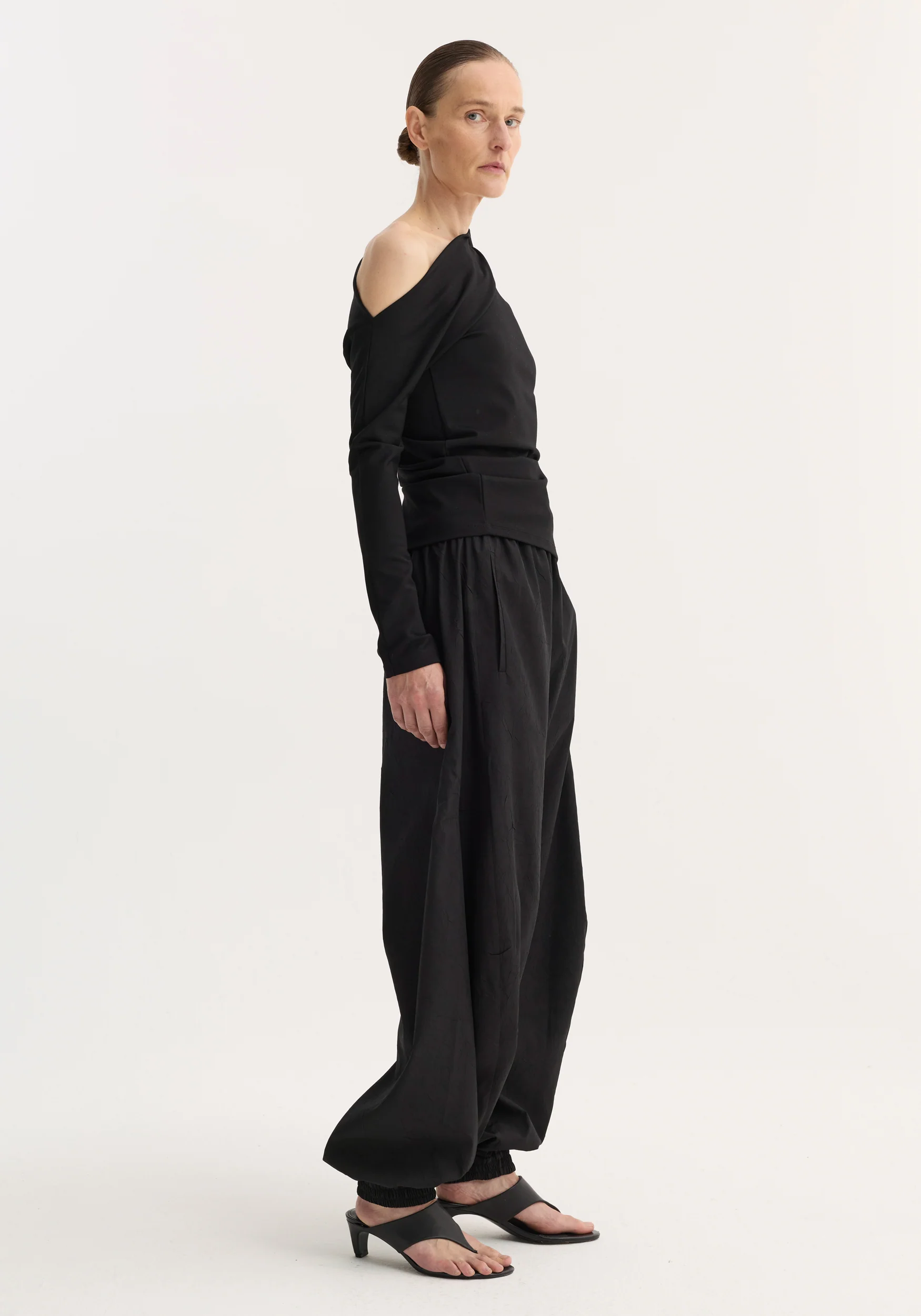 Twisted jersey top | black - Image 3