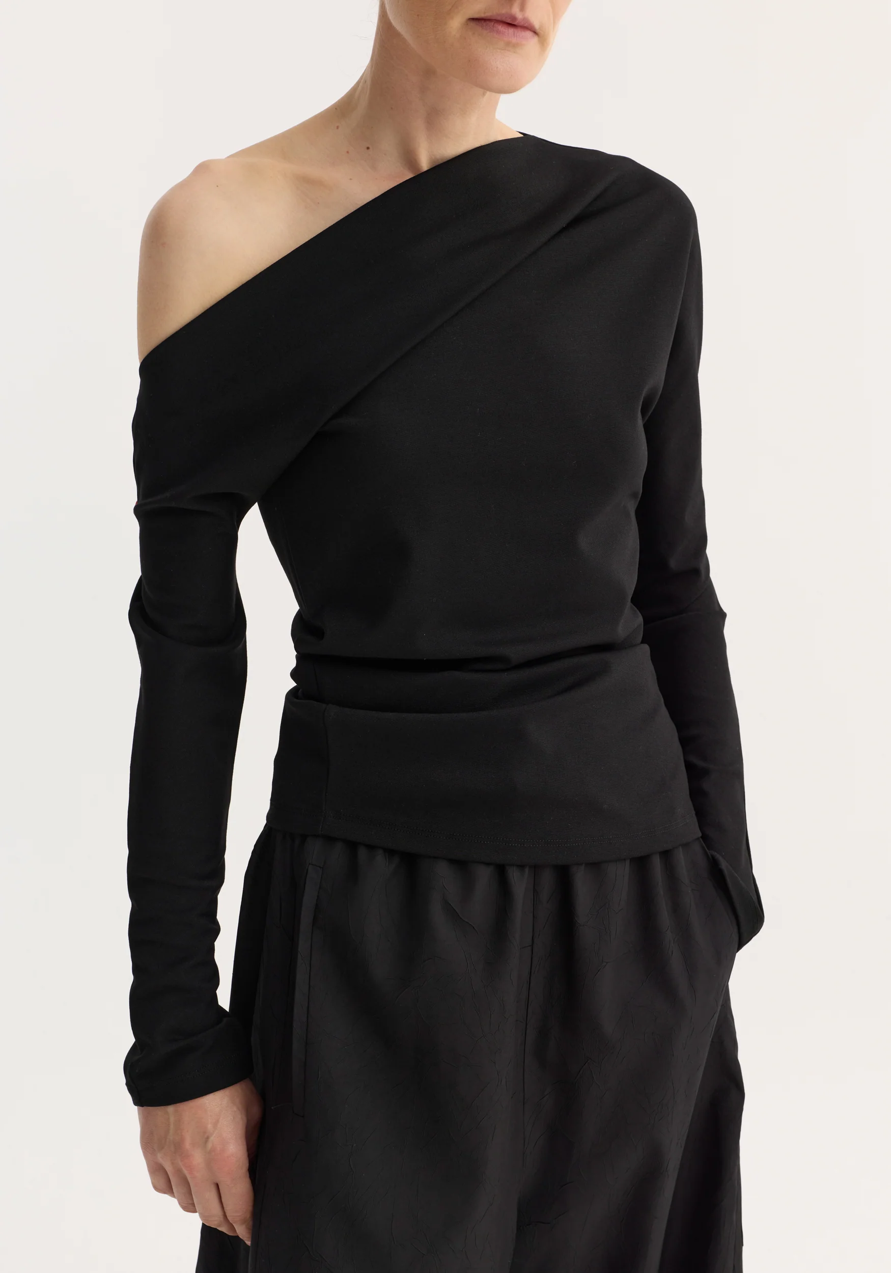 Twisted jersey top | black - Image 4