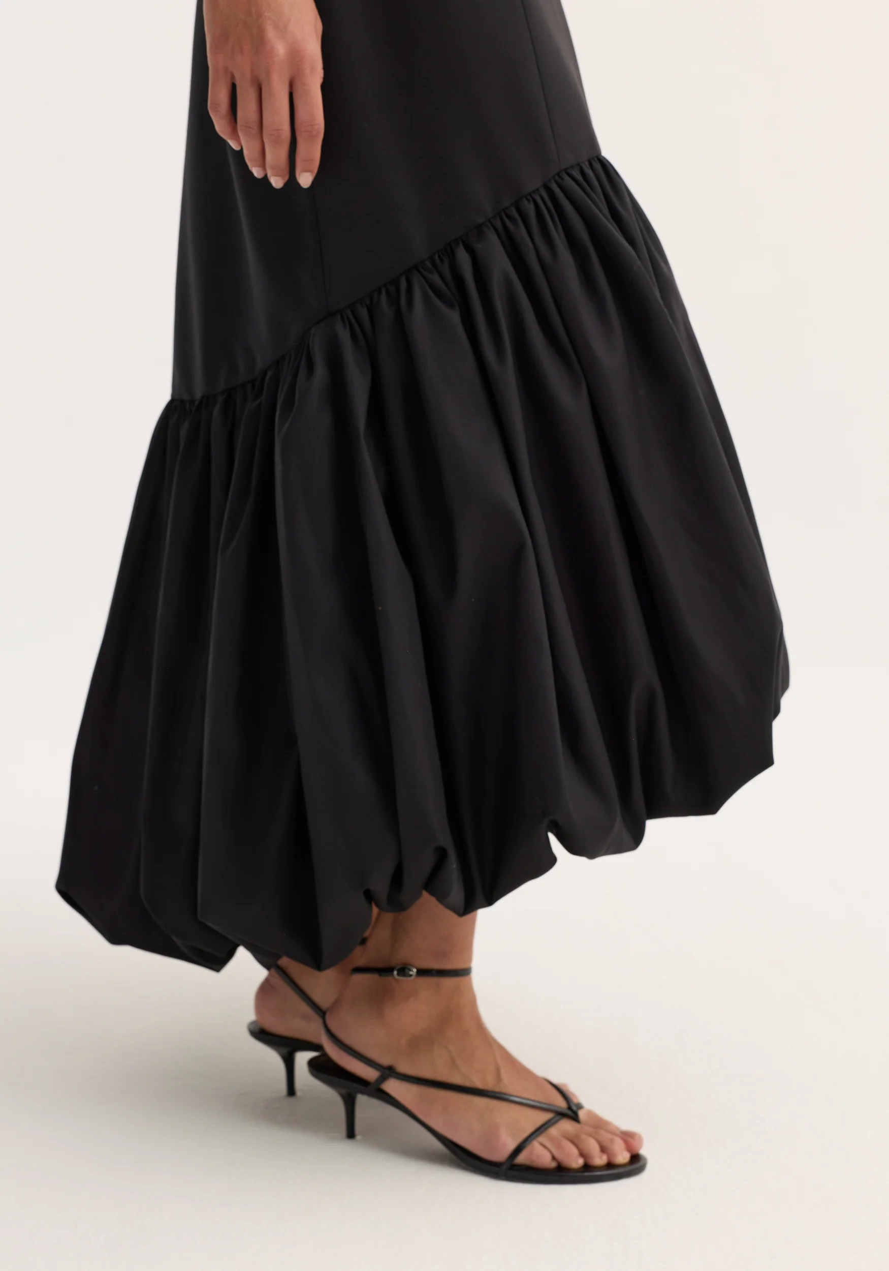 Voluminous dress | black - Image 3