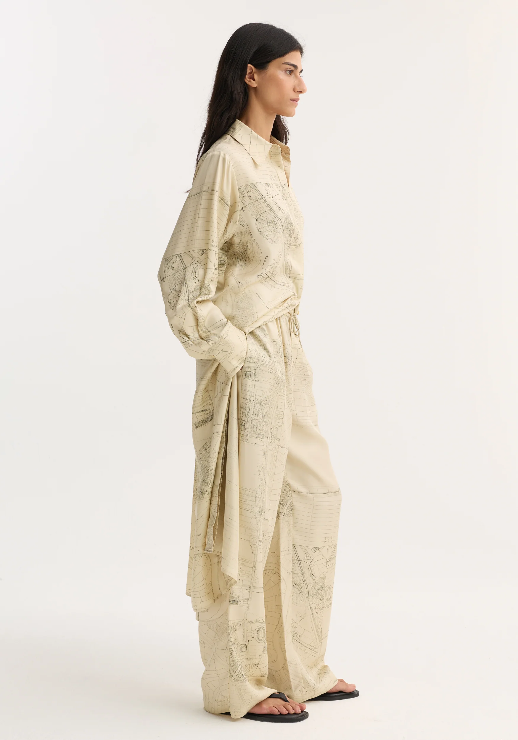 Wide leg silk trousers | Amsterdam - Image 3